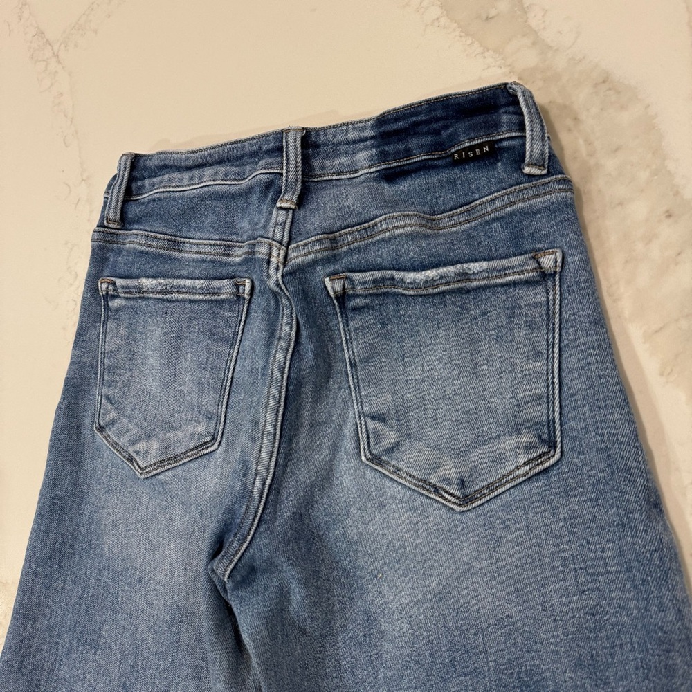 Risen HighRise Wide Leg Denim Jeans Women’s Size 3/26 Vintage Blue Wash Raw Hem - Picture 6 of 8